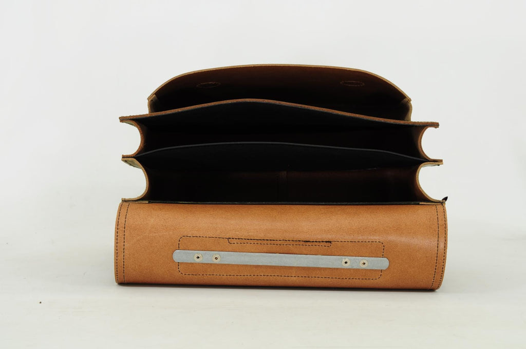 Lederen schooltas met magneetsluiting - Dino Moss