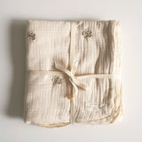 Gentil Coquelicot - Dekentje handgeborduurde bloemen met kant